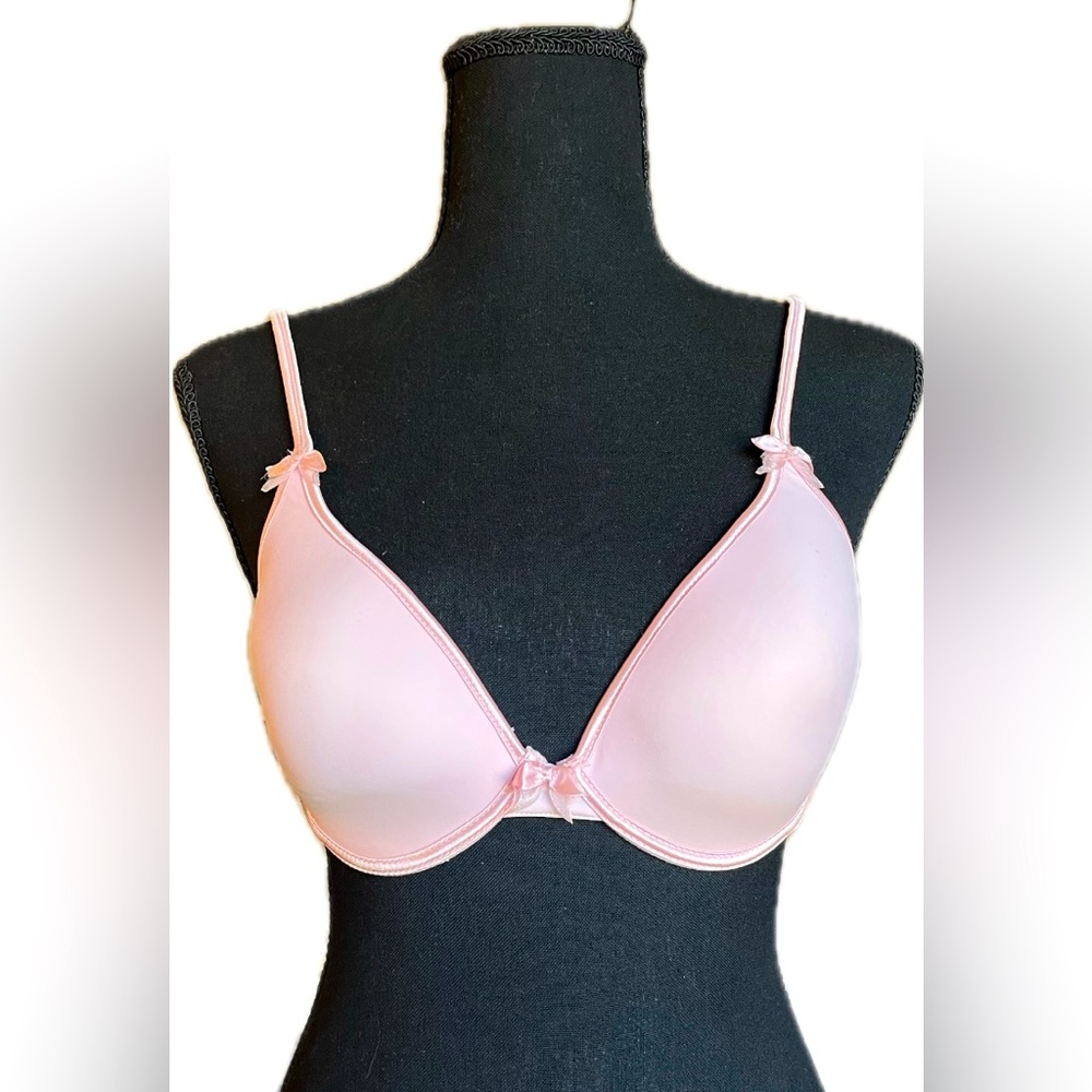 Pink Underwire Bra with Adjustable Straps & bows. Women’s size 36C.